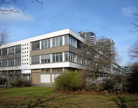 Der ehemalige Standort von Siemens & Halske an der Markgrafenstraße. Nach dem Zweiten Weltkrieg entstand hier ein Gewerbezentrum für die Grafische Industrie.