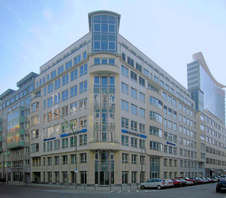 Hier an der Ecke Zimmerstraße/Charlottenstraße war WollfsTelegraphisches Bureau