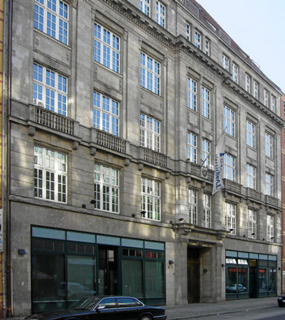 Das Merkur-Haus in der Kochstraße 6/7; hier saß in den 1930-er Jahren die Ufa.