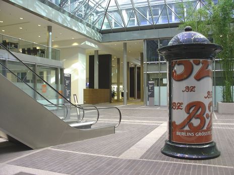 Litfaßsäulen gibt es schon 50 Jahre länger als die B.Z.