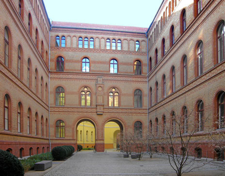 Blick in den Innnenhof des Museumskomplexes